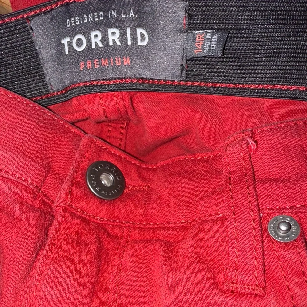 Torrid Sky High Skinny Jean - Premium Stretch Red- ❤️Size 14R❤️ - Picture 9 of 13